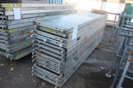 About 14 scaffolding walkways, length = 2.9 meters. Width approx. 60 cm. Stand included