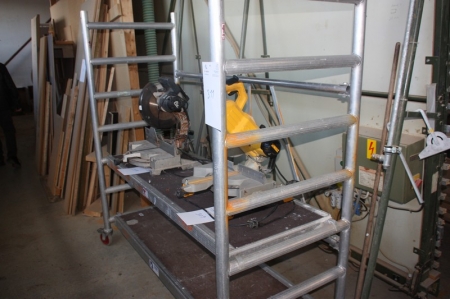 Rolling scaffolding