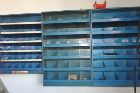 5 sections bolt racks containing
