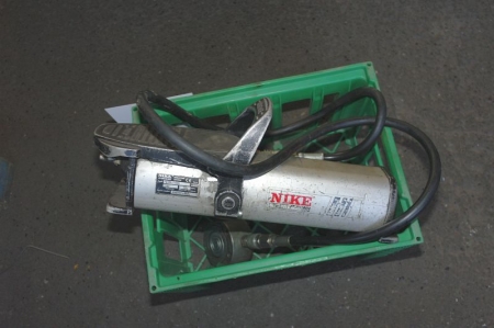 Foot hydraulic pump, Nike PP70A-1000, with hydraulic cylinder