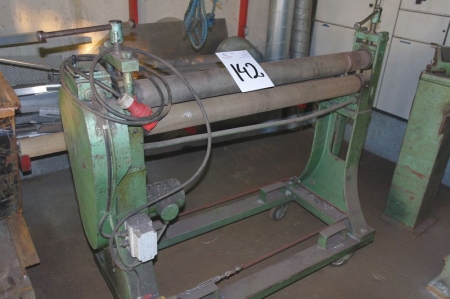 Motorized roller + flat iron folding machine
