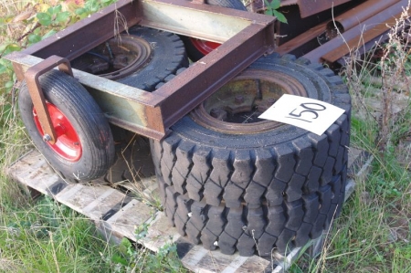 Pallet with 4 truck tires