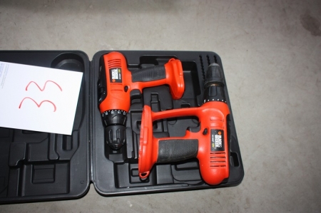 2 x cordless drills, Black & Decker (minus battery and charger)
