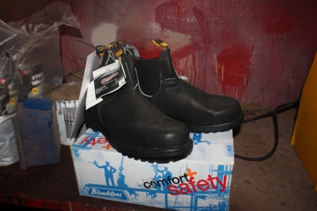 Safety boots, Blundstone, size 10 ½, (about 45), unused