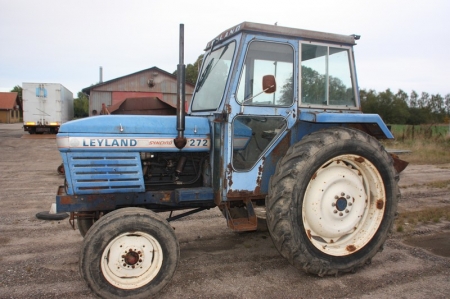 Traktor, Leyland 272 Syncro. Stand ukendt.  Kun moms af salær