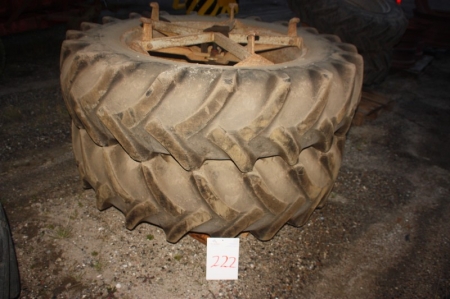 2 x tvillingehjul, 16,9 - 38, bred spids