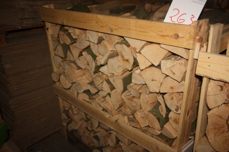 Pallet Tower with firewood, beech