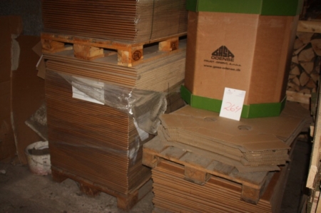 Approximately 140 corrugated cardboard packaging, halvpalleoktabine. Print: Gasa.