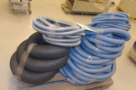 Pallet with heat resistant flex hose + flex hose