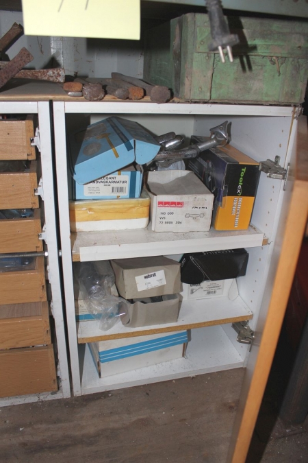 Box containing various Plumbing fittings + radiators + lamps