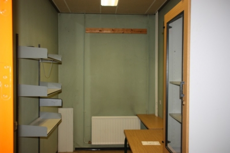 Everything in the room (everything must be collected): tables, shelves, Billboard, cupboard, radiator, length approx. 100 x height approx. 56 cm + 2 x ceiling luminaire + door, approx. 82.5 x 204 cm