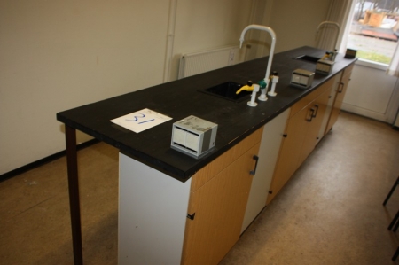 Physics Table, length approx. 3400 x width approx. 620 mm, 4 gas outlets, 2 water faucets, 8 power outlets, 220 volt, cabinets + 2 stools