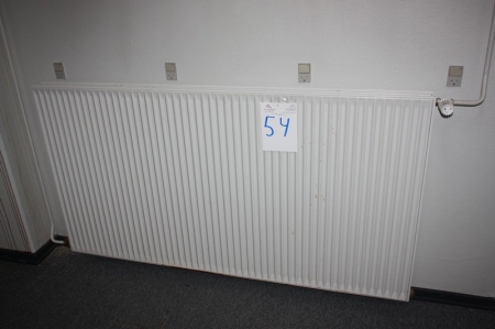 Heating, approx. length = 180 x height approx. = 96 cm + radiator, app. length = 200 x height approx. = 65 cm
