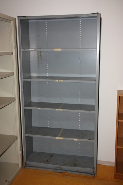 7 subjects Steel Shelving + file cabinets + shelf + 2 ceiling luminaire + radiator, K1, length approx. 100 x height approx. 56 cm