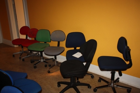 7 x office chairs