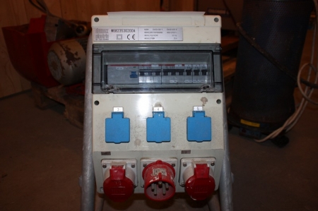 switchboard. Connections: 3 x 220 and 3 x 380 Volt. Relay
