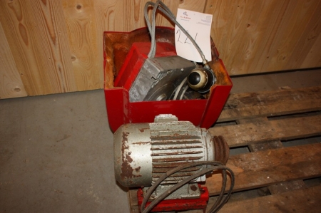 Oil heating and electric motor