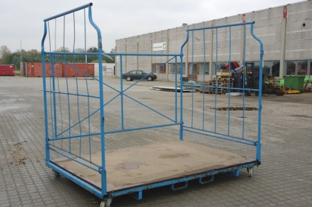 2 wire mesh cages on wheels for trucks. 2.45 x 1.80 x 1.95 cm. (archive photo)