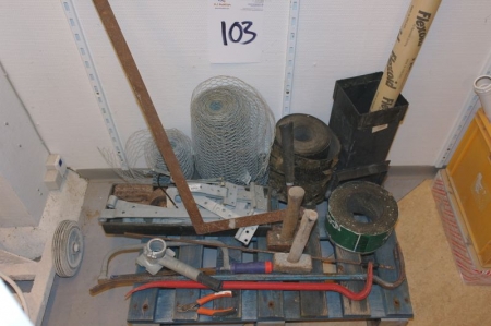 Pallet with various hand tools + wall cardboard + net + fittings etc.