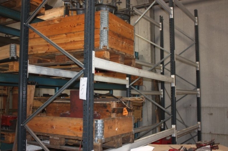 Two pallet racking without content