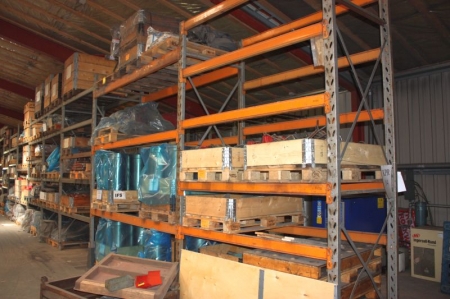 9 pallet racking without content