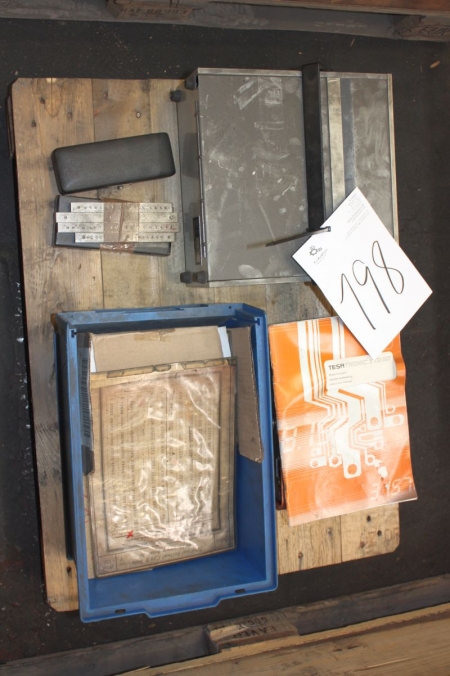 Pallet with Mitutoyo measuring equipment