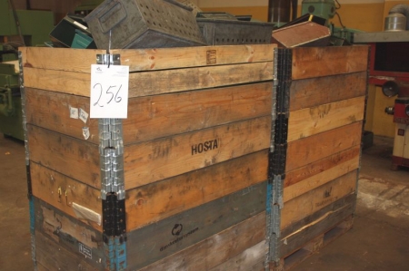2 pallets with various assortment steel boxes