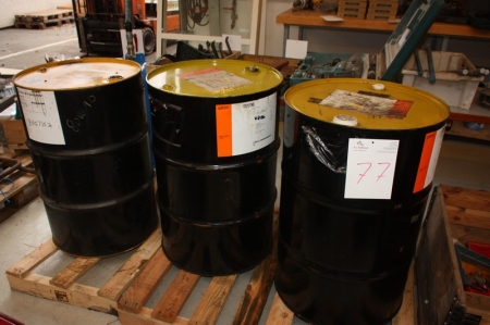 Oil barrel Lubrizol OS269689N + oil barrel, Lubrizol OS217174BL + oil barrel marked "differential gear oil 80 W-90, OS181402W
