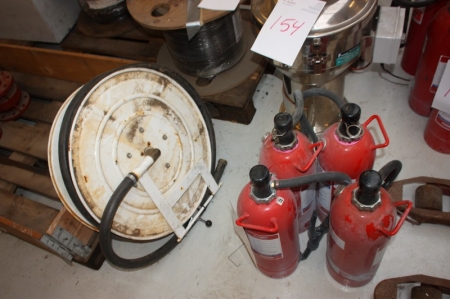 4 x powder extinguisher, 6 kg + fire hose