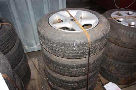 4 tires on alloy wheels, 4-hole, 185/65 R15