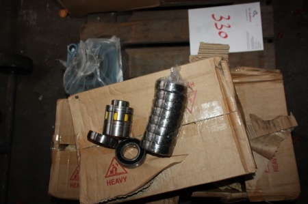 Pallet with bearings and bearing housings
