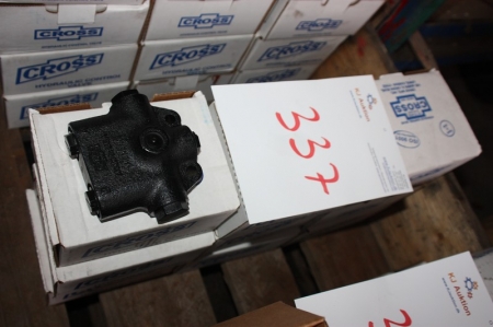 9 x hydraulic valve block, Cross. Unused