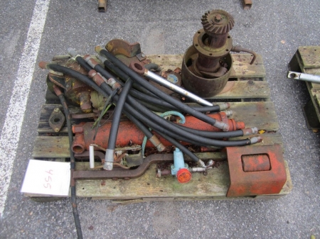Pallet with hydraulic cylinder, rotators, tubing and miscellaneous, unable unknown
