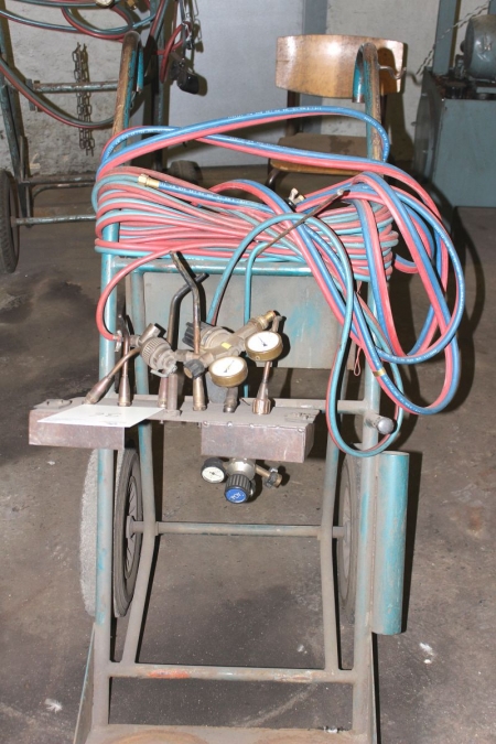 Oxygen and acetylene cart with hoses and pressure gauge