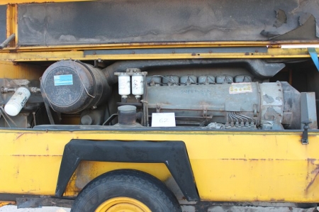 Compressor Atlas Copco XAS 175, about 8 bar. Hours: 2180, 6 cylinder Diesel
