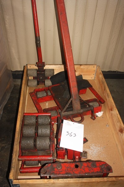 Pallet with machine skates + tiller + jack. Pallet not included