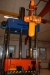 4-søjlet hydraulisk værktøjsadskiller/vender / Tooling Center, 50 ton. Opspændingsplan 120 x 138 cm. Svingkran: Kito, 3 ton