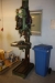 Drill press, Bulmak, Metalik PKO 40A. SN: 1107, year 1998. Clamping surface: 43 x 36 cm. Manual height adjustment of clamping surface. Oil lubrication. Output speed: 67-1320 + dustbin