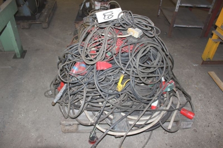 pallet with cable + hose