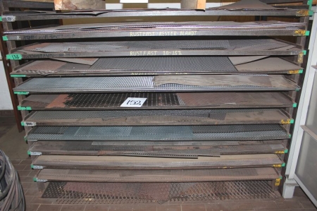 Sheet metal rack with content
