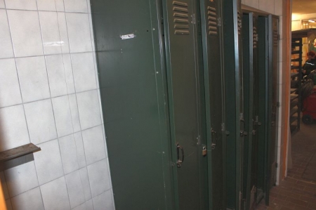 2 x 3-compartment lockers