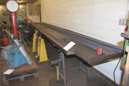 Steel Table, 84 x 6000 mm