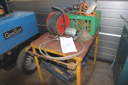 Rullevogn med diverse kabel + værktøjskasse + dykpumpe