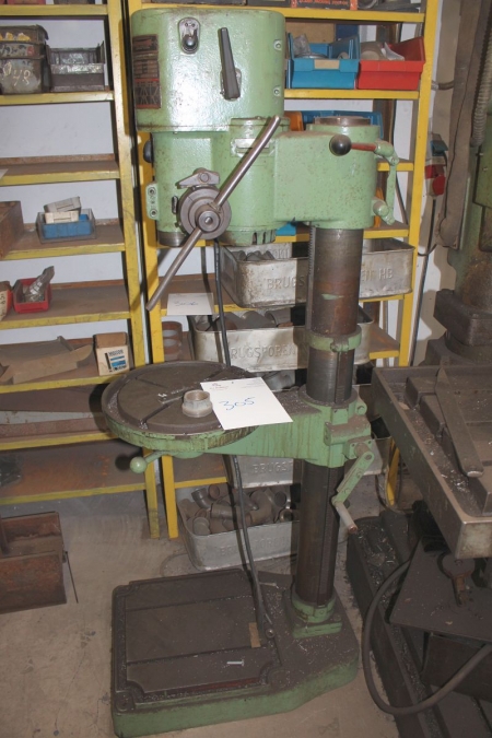 Pillar type drilling machine, Strands, CS 30/2
