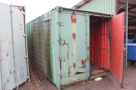 Container, 20 feet, containing 2 span pallet rack + ropes