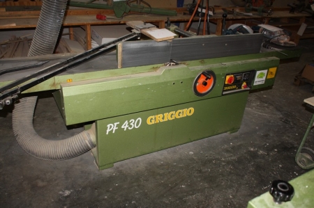 Afretter, Griggio PF430. Max. Arbejdsbredde: 43 cm. Udsugning med spjæld