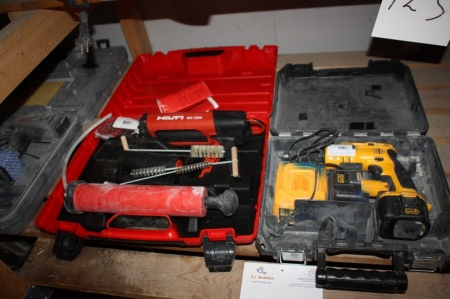 Aku boremaskine, DeWalt, med 2 batterier og lader + 2-komponent fugepistol, Hilti + fugepistol