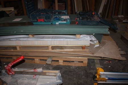 3 paller med diverse plader, bl.a. mærket Fireboard, 15 mm + gipsplader