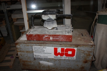 Wet tile cutter + tool box with lock and key