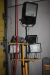 El-borehammer, Bosch + aku gipsskruemaskine, Senco Duraspin, med 2 batterier og lader + 3 arbejdslamper på stativ